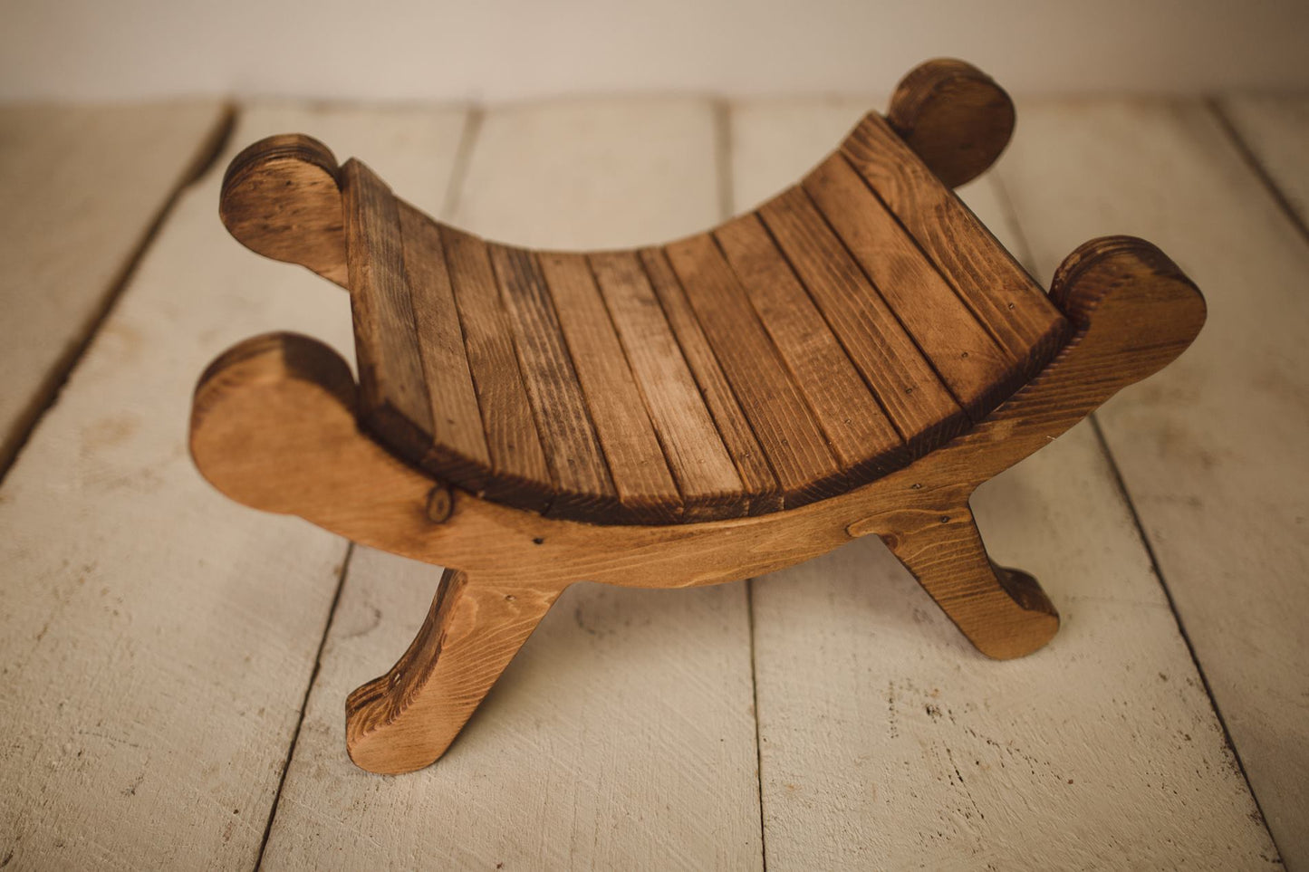 {NEW} Curved Bench