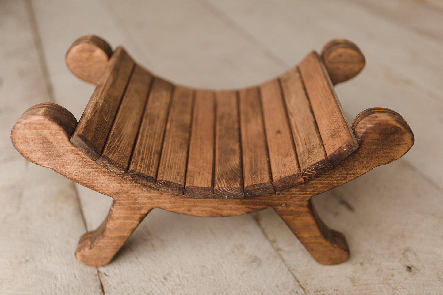 {NEW} Curved Bench